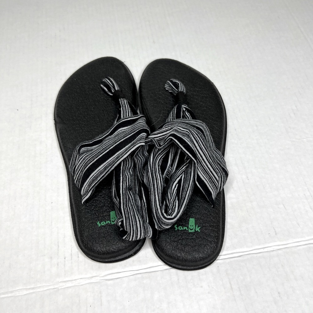 Sanuk Yoga Black and White Sandal Size 9 - Picture 3 of 6